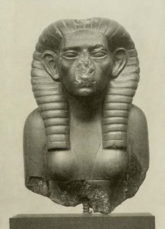 Statue_of_Sobekneferu_Berlin_Egyptian_Museum_14475